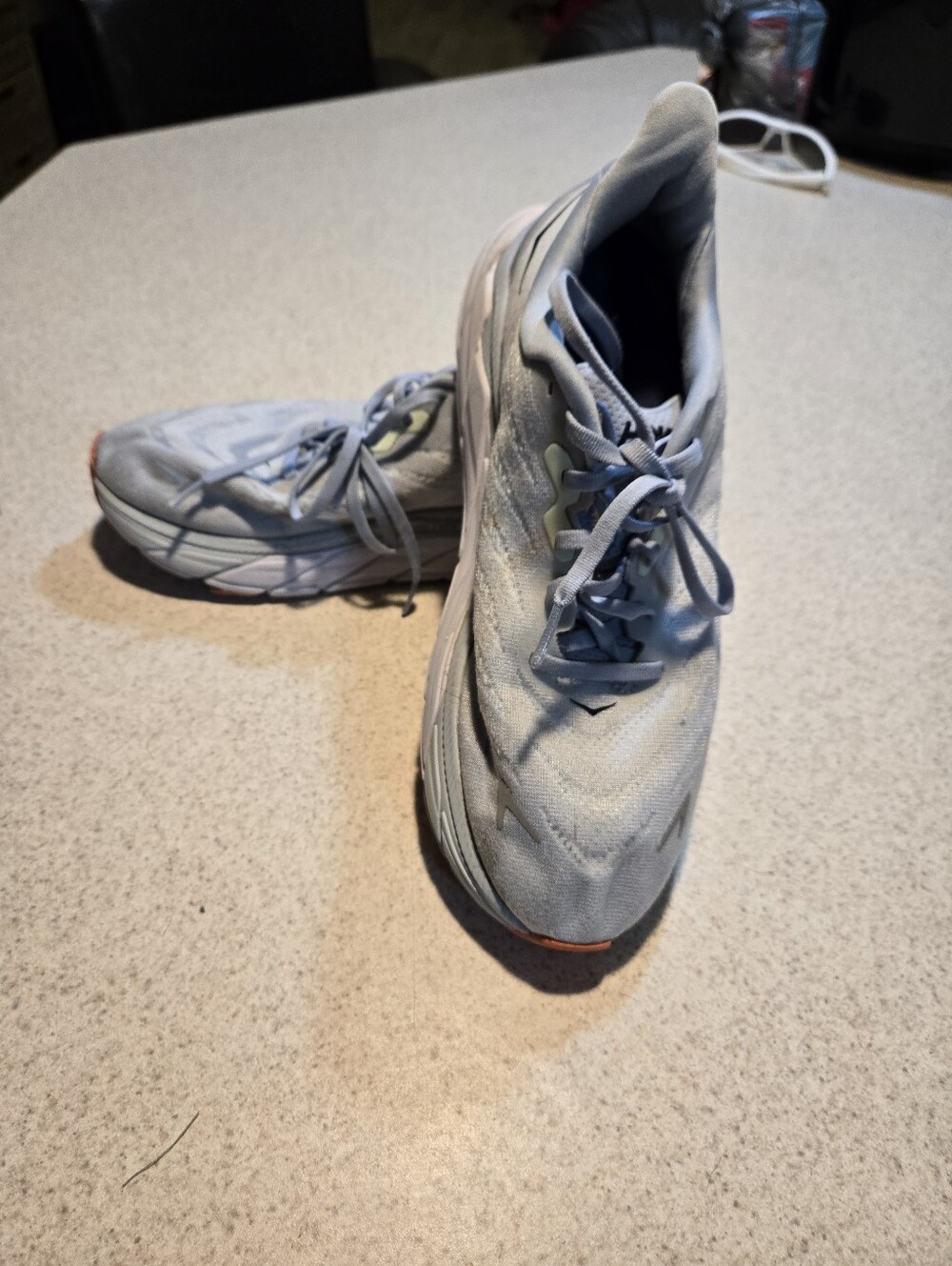 HOKA Women's Arahi 6 "Plein Air / Blue Fog" Running Shoes - Size 9.